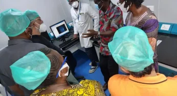 Former Kenya Prime Minister praises Ayurveda for curing his daughter’s blindness