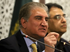 Imran Khan’s high-flying minister Qureshi angry for not being included in his 10 ratans