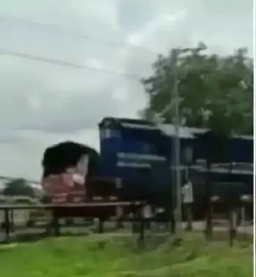 Caught on Camera: Train ploughs through truck stranded on tracks at Bidar in Karnataka