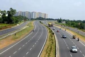 Maharashtra, Karnataka & Gujarat emerge as top three in length of State Highways network