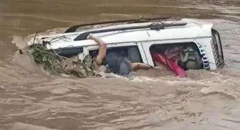 Video: Flood water sweeps SUV off bridge in Nagpur district, 3 killed and three missing