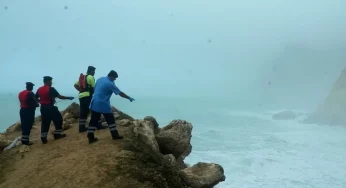 Video: Indian family swept away by rough sea at Oman beach
