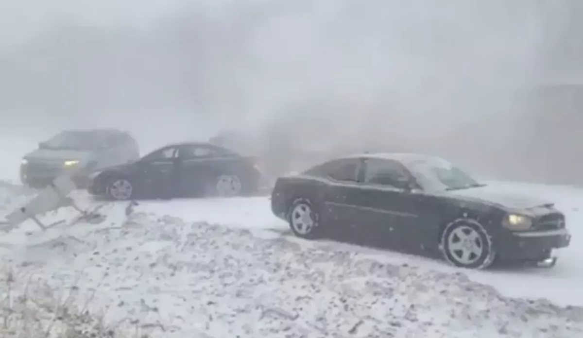 50 cars and trucks pile up in horrifying crash on US highway leaving 3 dead & 20 hurt