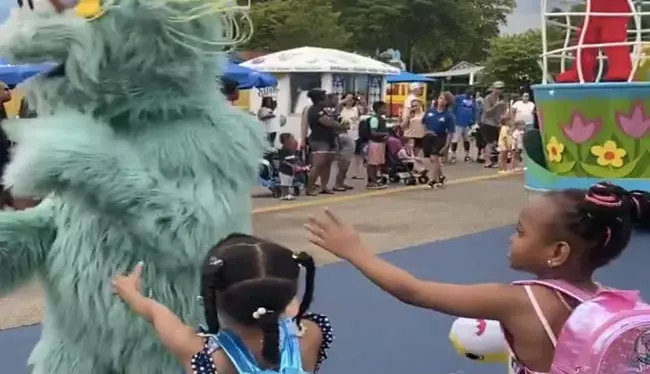 US theme park sued for snubbing black children, video of act goes viral