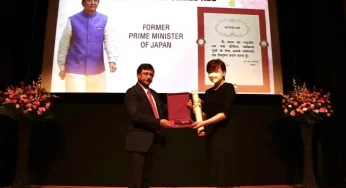 India hands over Shinzo Abe’s Padma Vibhushan to his wife