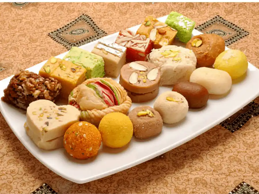 Ghasitaram Gifts Diwali Gifts Diwali Sweets - Nani's Special Besan Barfi  200 GMS : Amazon.in: Grocery & Gourmet Foods