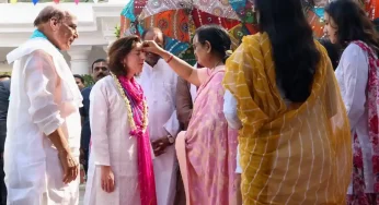 Watch: US Secretary of commerce’s Holi celebrations at Rajnath’s residence