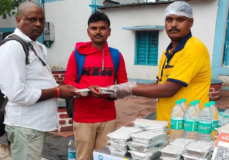 South Central Railway rolls out affordable quality meals at 4 stations