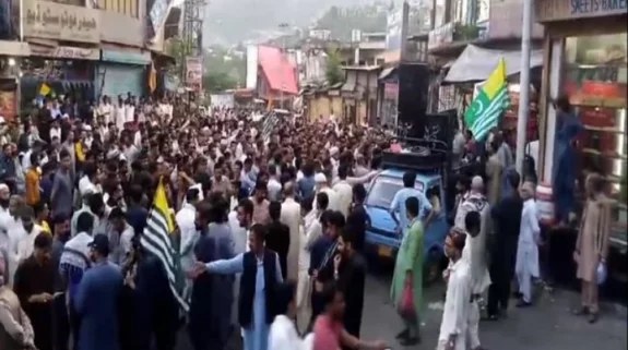PoJK residents continue to demand release of political prisoners of Muzzafarabad protests