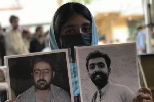 Pakistani forces detain several young Baloch women in Khuzdar during peaceful campaign