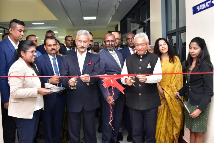 EAM Jaishankar inaugurates India’s first overseas Jan Aushadi Kendra in Mauritius