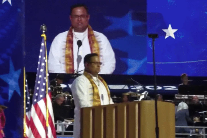 US: Hindu prayers held at stage on day 3 of the Democratic National Convention