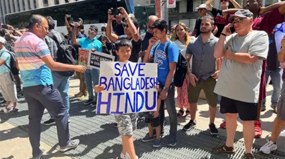 Protests erupt in Downtown Toronto over violence against Hindus in Bangladesh