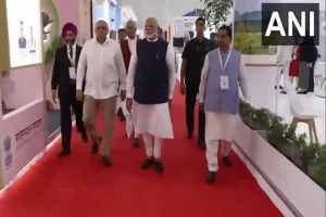 PM Modi visits exhibition at 4th Global Renewable Energy Investor’s Meet in Gandhinagar