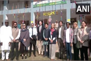 Diplomats from 15 countries witness polling in Srinagar, Budgam; say they are impressed by the process