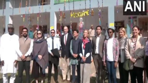 Diplomats from 15 countries witness polling in Srinagar, Budgam; say they are impressed by the process