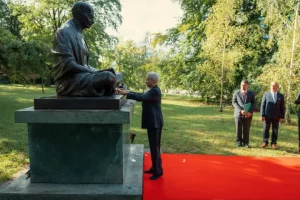 EAM Jaishankar arrives in Geneva, pays homage to Mahatma Gandhi