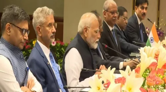 PM Modi calls India-Singapore ministerial roundtable “path-breaking mechanism”