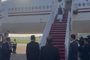 PM Modi arrives in Brunei, warmly received by Crown Prince