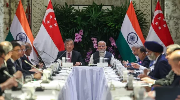 PM Modi meets Singapore’s top business leaders, showcases India’s investment potential