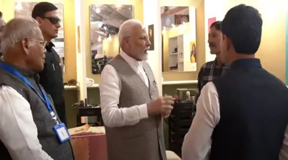 PM Modi visits exhibition at National ‘PM Vishwakarma’ Programme in Wardha