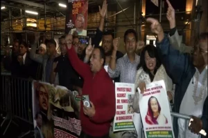 “Go back”, “Step Down” slogans against Muhammed Yunus in New York over attacks on minorities in Bangladesh