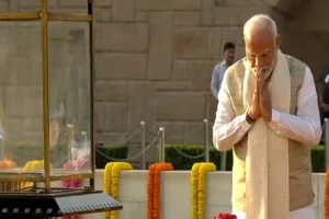 PM Modi, Om Birla pay floral tributes to Mahatma Gandhi on his 155th birth anniversary at Rajghat