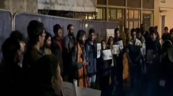 London: British Hindus protest outside Oxford Union over debate on Kashmir with speakers having ‘terror’ links