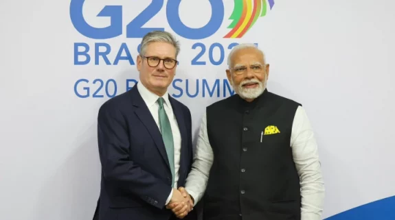 PM Modi raised issue of Indian economic offenders in UK with British PM Starmer