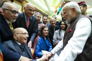 Kuwait: PM Modi receives grand welcome from Indian diaspora; watches cultural performance, meets 101-year-old ex-IFS officer