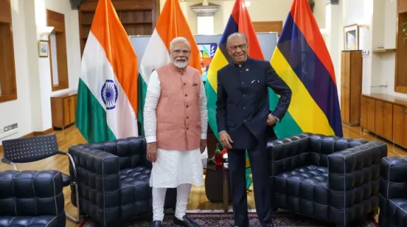 PM Modi, Mauritius counterpart Ramgoolam agree to facilitate trade settlements in local currencies