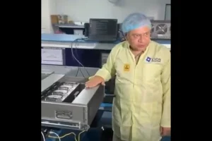 Union Minister Ashwini Vaishnaw showcases India’s indigenous AI server ‘Adipoli’