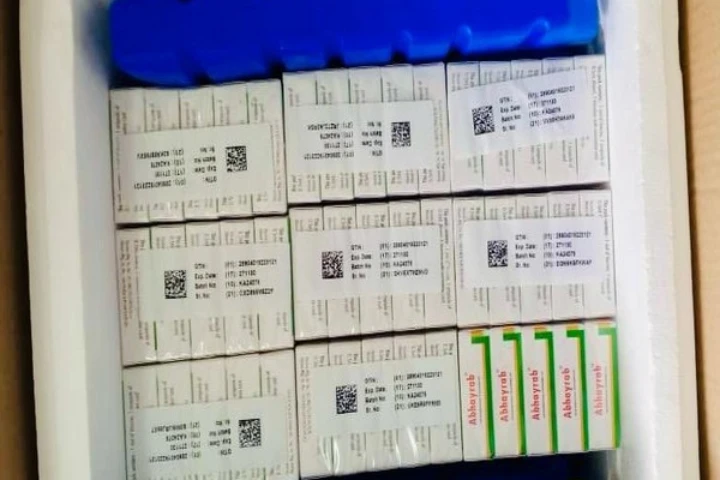 India donates 4.8 tons of vaccines to Afghanistan