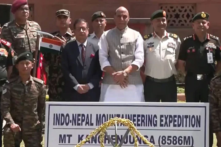 Defence Minister flags off expeditions to Mt Everest and Mt Kangchenjunga