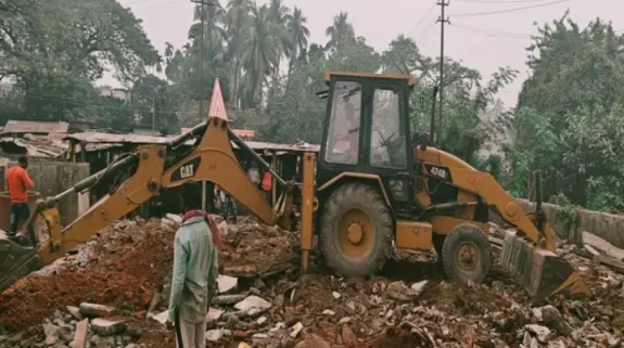 UP government takes action against illegal encroachments along India-Nepal border