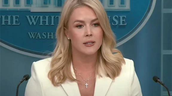 “Deport yourself now or you’ll be locked up”: White House Press Secretary warns ‘foreign terrorists’ in US
